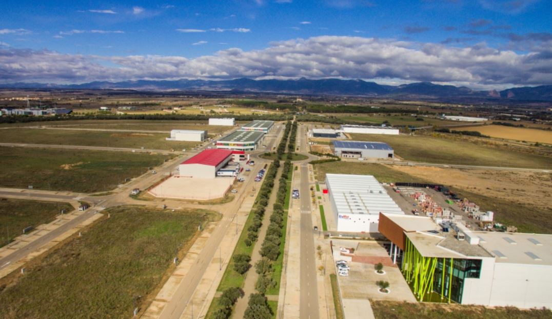 RadioHuesca's tweet photo. Faes Farma instalará en Plhus una planta de producción de piensos https://t.co/u4aEFTLJ1f #Empleo #Huesca #PLHUS #FAESFARMA @GobAragon @faesfarma https://t.co/wvquKmwrob