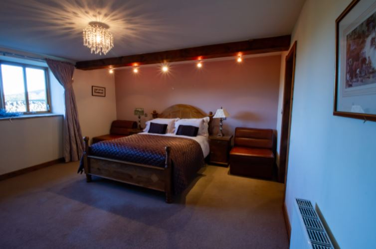 aroundaboutbrit's tweet photo. Shepherds Barn is over 100 years old & a recent renovation provides an extremely high level of comfort. Book your 2022 holiday in accommodation where you can truly relax.
https://t.co/u3bIRMZzs9
#Holiday #Relax #Family #Pets #WorkingFarm #Walking #Quernmore #Lancaster #Lancashire https://t.co/536xf0Oaio
