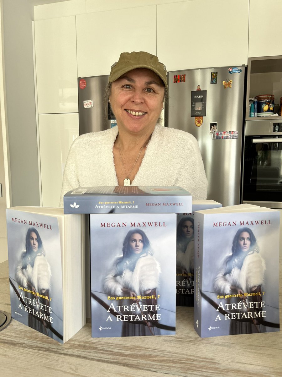 MeganMaxwell's tweet photo. Guerrera/os
Mirad lo que he recibido.
¡Son preciosos!
Besosssss https://t.co/Jy3zPxLSyl