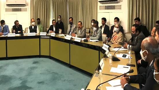 PIB India (@pib_india) on Twitter photo Mapping of 6 lakh villages under the SVAMITVA scheme and pan-India 3D Maps for 100 cities undertaken, which will be a game-changer for India: Union Minister <a href="/DrJitendraSingh/">Dr Jitendra Singh</a>
Read here: pib.gov.in/PressReleasePa… Mapping of 6 lakh villages under the SVAMITVA scheme and pan-India 3D Maps for 100 cities undertaken, which will be a game-changer for India: Union Minister <a href="/DrJitendraSingh/">Dr Jitendra Singh</a>
Read here: pib.gov.in/PressReleasePa…