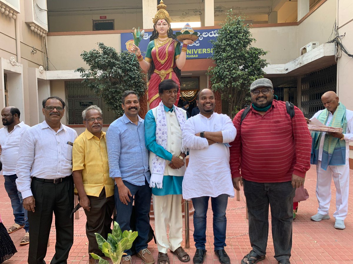 drpasunuri's tweet photo. With Venu Nakshatram Anna and other friends...@ Telugu University https://t.co/F08Eqas5Dt