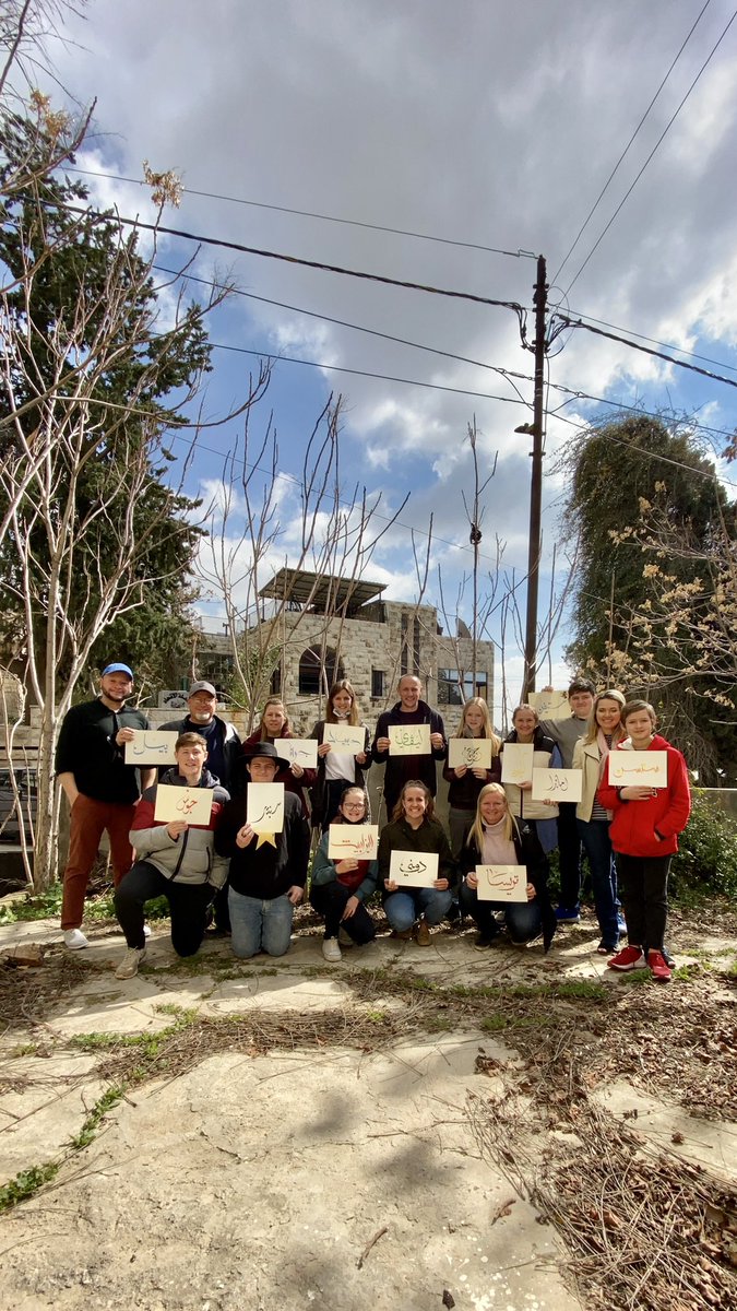 We’ve hosted a great group of families at our space: Letters, stories and good food :) Welcome to ELHARF House.
كان صباحنا جميلاً اليوم باستضافة مجموعة من العائلات والأصدقاء: حروف وحكايات وطعام لذيذ :) أهلاً بكم في بيت الحَرف.