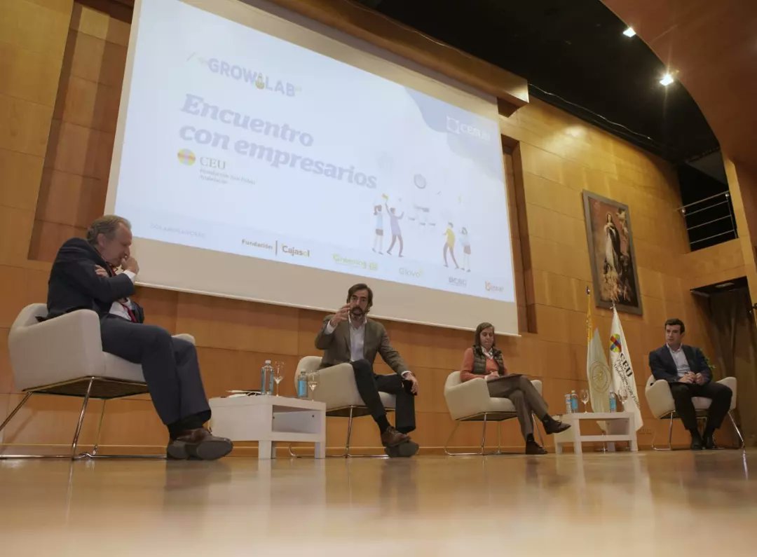 I'M GROWLABER tweet media