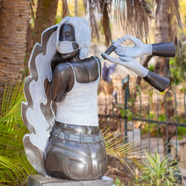 ‘The COVID-19 Pandemic Collection’ comprises of pieces such as ‘MJ’ inspired by the pop icon.

#DavidNgwerume #Sculptor #Art #Zimbabwe #Covid19 #MaskUp #GetVaccinated #zimbabweansculpture #zimbabweansculptor #lawyer #michaeljackson 

asanteafrika.net/2021/11/17/mir…