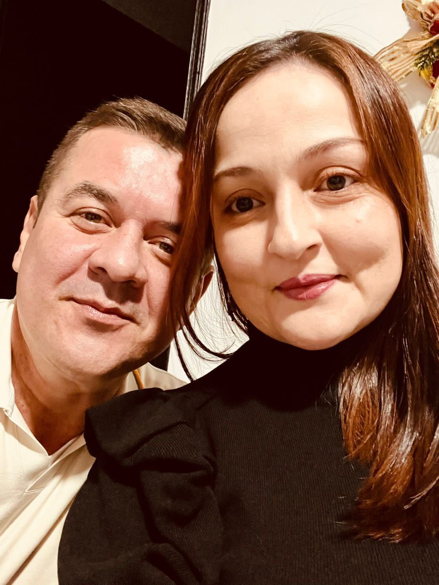 ZapataPimienta's tweet photo. Un año más disfrutando de tu compañía y parece que no pasa el tiempo.                                           Siempre daré gracias a Dios por la fortuna y el regalo de tenerte a mi lado. 👩🏻‍❤️‍👨🏼
¡Feliz cumpleaños mi amor, te amo!🎂💘 https://t.co/cWaozfMXTI