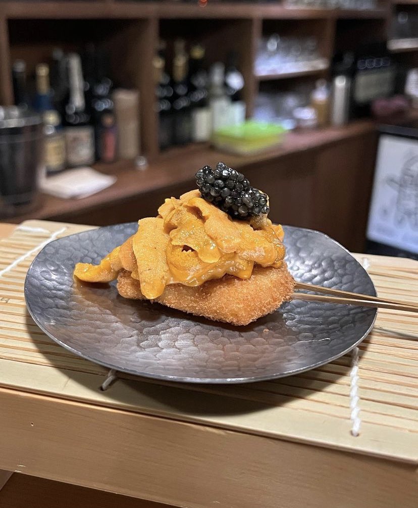 LSMXNOBN's tweet photo. Hellooo this is Lalisa from Blackpink speaking!!~
Ayye guys I'm not so new (heheh) member of westeros trying to make a nu convo and mingle around. If I may knowww, Lately, what have you been thinking?
Also take a bite the fooodie I made for each of you. I poisened it, okno— Heheh https://t.co/GD4tTPsAab