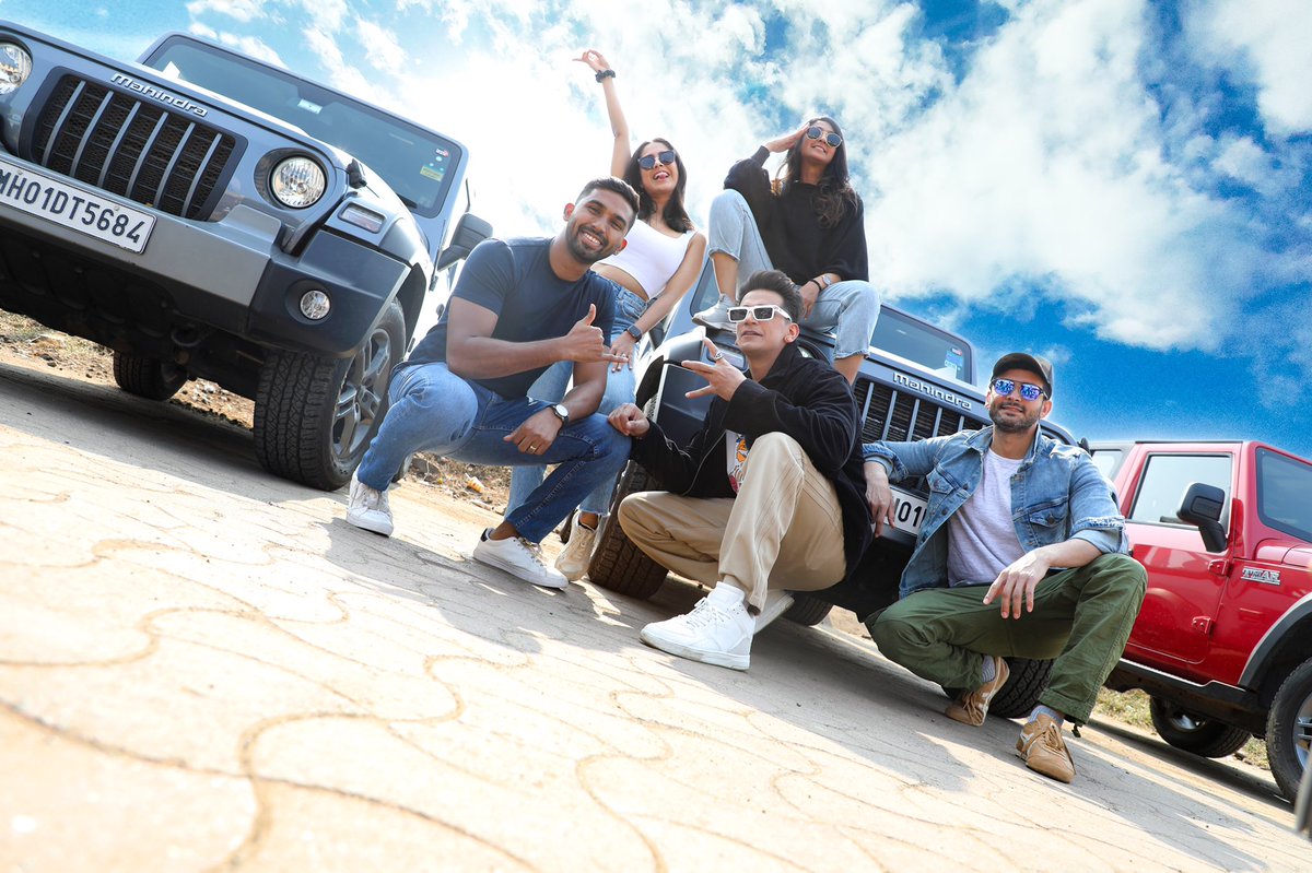 Our social media stars (@AindritaR, @princenarula88, @prachiandharsh, @diganthmanchale) pose for a picture after a brief stint behind the wheel of the @Mahindra_Thar #ExploreTheImpossible #AllNewThar #MahindraThar #TharFilmChallenge