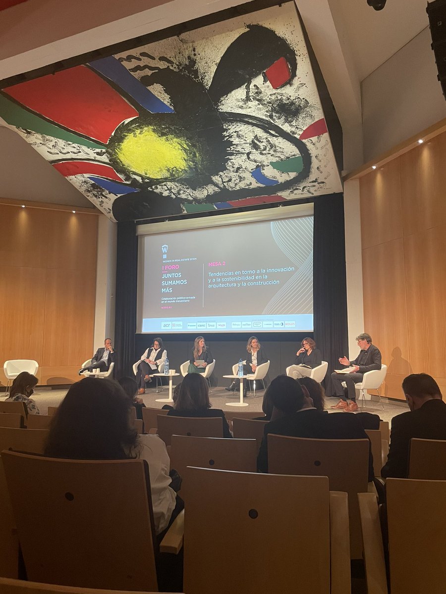elena_redondo's tweet photo. Tendencias en torno a la innovación y a la sostenibilidad en la arquitectura y la construcción @WIRES_Spain https://t.co/VnTF7B52ri