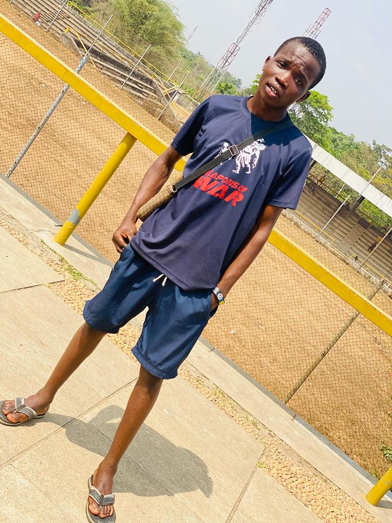 brosjay_flex's tweet photo. Na WEAPON OF WAR i be ooo no try me 🤣🤣😂. it's the second pishure for me 🤣🤣
#ymr2021 #weaponofwar #mapariwo
#OAUTwitter https://t.co/dpvtAutJ4j