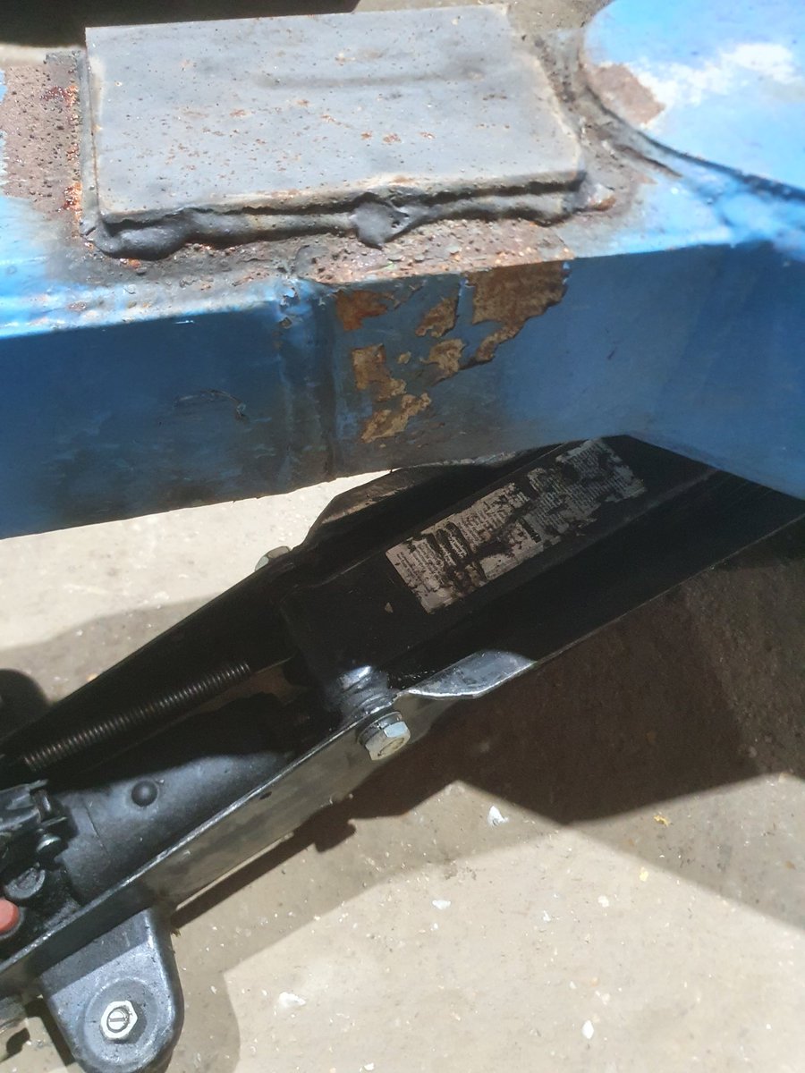 haylock_jason's tweet image. Axle change day on the 6 row planter after last year's little mishap. Made a mistake when strengthening it last time, had a to shorter plate and welded another piece on, that's where it failed. This season will mark 20 years of me running one of these planters.#notthefirsttime