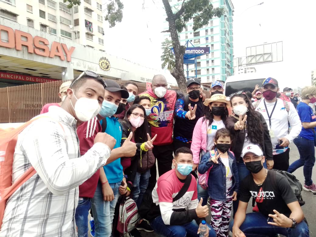 Esperando al Jefe #TropaDePaz Estado #Trujillo 

¿Quienes Somos?
PAZ Y VIDA

#ElBarrioMeGustaMás