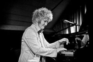Jazz Birthdays  

Happy birthday to Dena DeRose!  