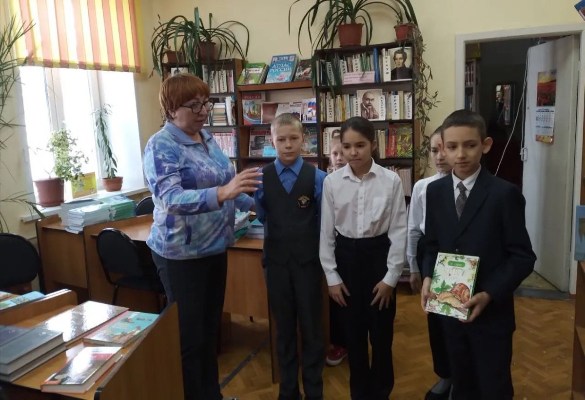 Книга-источник знаний и хранитель языка и культуры разных народов. Учащиеся школы приняли активное участие в акции книгодарения. #ГодКультурногоНаследия63