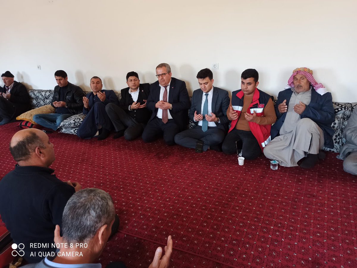 AkcakaleShm's tweet photo. Kıbrıs Gazimiz Sadık GÜNDÜZ Hakkın rahmetine kavuşmuştur. @SanliurfaASH İl Müdür Yardımcımız Sayın Hüseyin İLHAN’ın da katılımlarıyla Akçakale Sosyal Hizmet Merkezi olarak gazimizin taziyesindeyiz. @tcailesosyal @ashb_sehitgazi @hasanbilici63 @akcakalegovtr @sadullah_kilic https://t.co/cJ9FC9TMG9