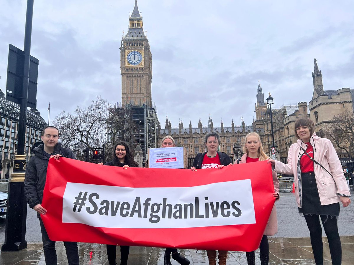 6 months after the UK left Afghanistan millions of people face famine. 

We call on the British government to act now. 

We're handing in over 26,000 of your signatures today, alongside <a href="/savechildrenuk/">Save the Children UK</a> and <a href="/GlblCtznUK/">Global Citizen UK</a>.