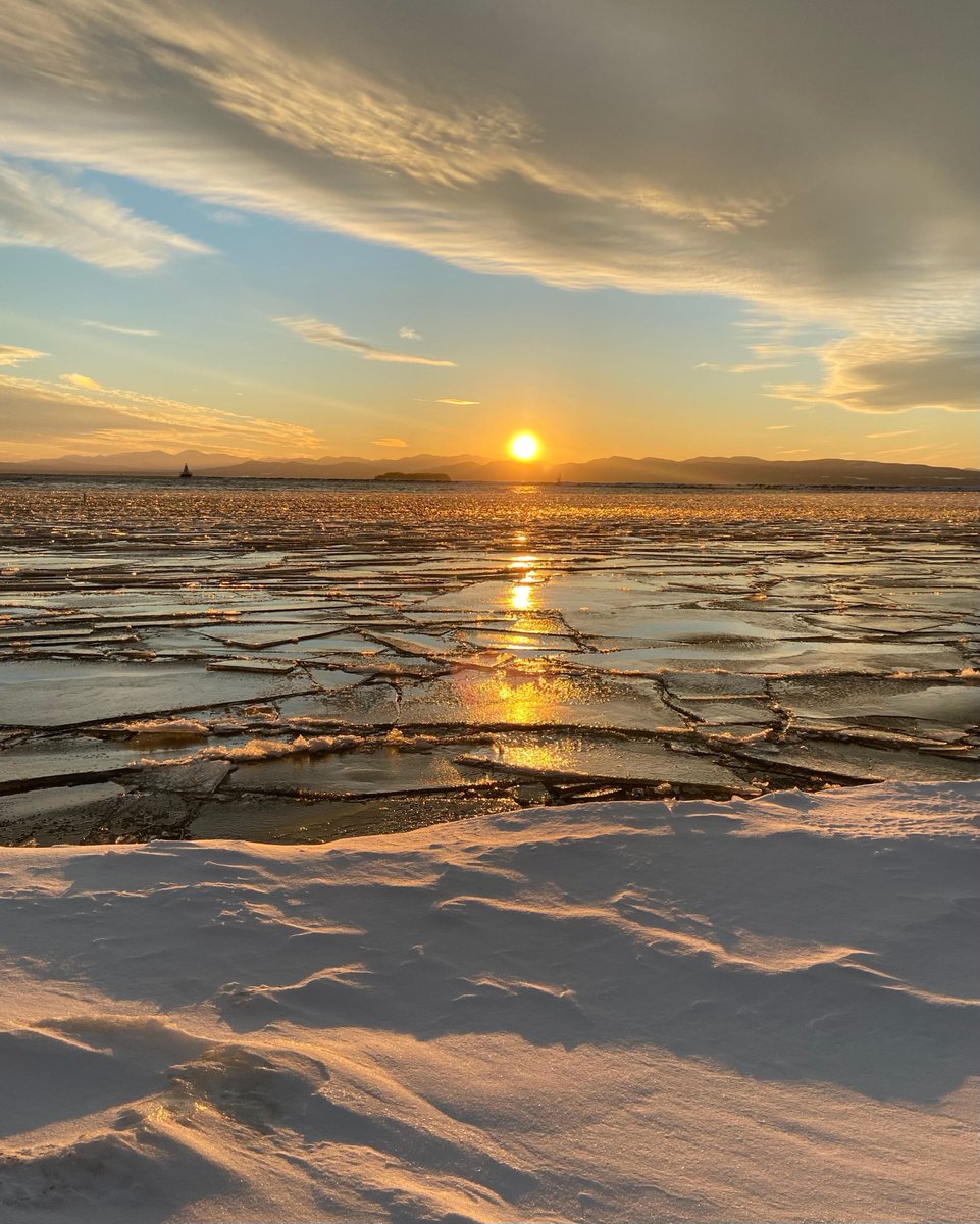 ChamplainEdu's tweet photo. Burlington once again leaving us speechless. 😵 #ChampView

📸 Emma Seidenberg '22 // Business Administration https://t.co/7a7bGznzMf