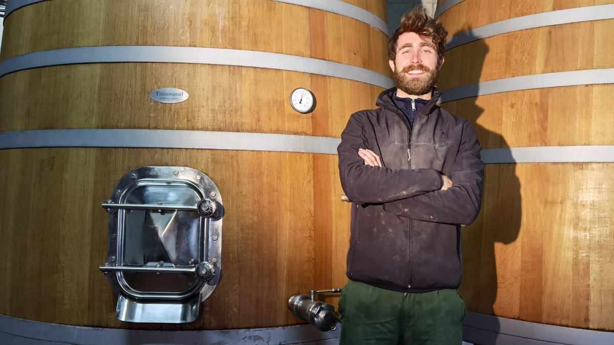 Diamo il benvenuto Francesco nuovo membro del team.
Francesco 25 anni, viene da Poggibonsi, ha fatto della sua passione il suo lavoro!!

#wineinnovation #inventions #sangiovesenelcuore #roccapesta #winelover #italywine #maremma #tuscany #scansano #sangiovese #winetravel