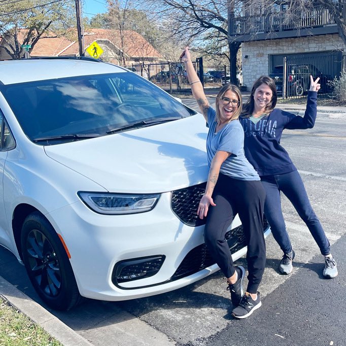 Austin_Threads's tweet photo. Our NEW van has ARRIVED! 🤩🚐 Thank you Nick & Brooke @sanantoniothreads for delivering our new ride with our new merchandise today!!! Our #NewWheels means #MoreOpportunities for serving MORE youth in our community! 👏🏼 #AustinThreads #NonProfitLife https://t.co/RzxdMyItXB