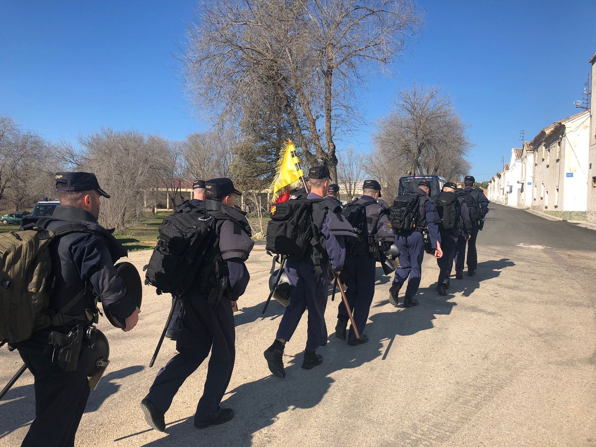 policia's tweet photo. Así se están formando nuestros agentes de la #UIP en #Linares (#Jaén) durante los sendos cursos que se han desarrollado en el ámbito de la Coordinación y Mando y de la Especialización en Ejecución https://t.co/ScWfgObpmT