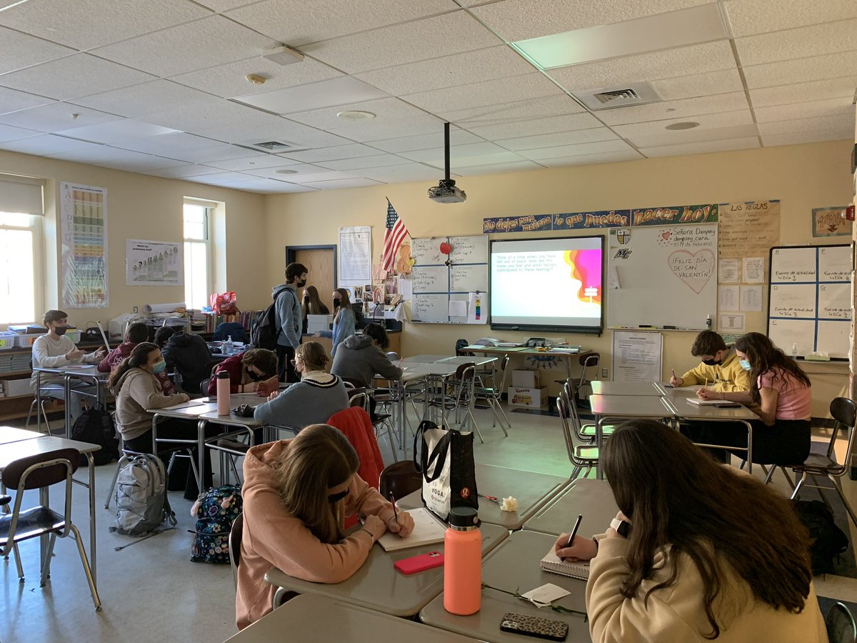 WHRedCrossClub's tweet photo. Thank you to everyone who came to our diversity pledge meeting yesterday! The meeting was a success! Details about our next meeting will come soon :) https://t.co/UVvmWqKEN2