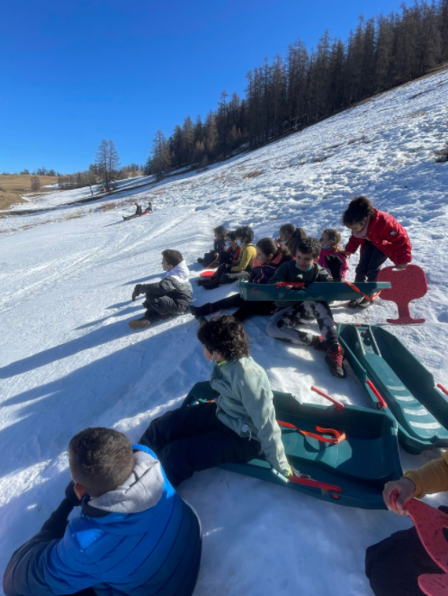 familledonbosco's tweet photo. Sortie luge pour les enfants du @ValdoccoNice ! 🛷

Le Valdocco #Nice, implanté dans le quartier prioritaire Palais des Expositions, mène des actions d'#éducation. 40 enfants et adolescents sont pris en charge.

Certains se rendaient à la montagne pour la première fois ! 🏔 https://t.co/zZItV713sl