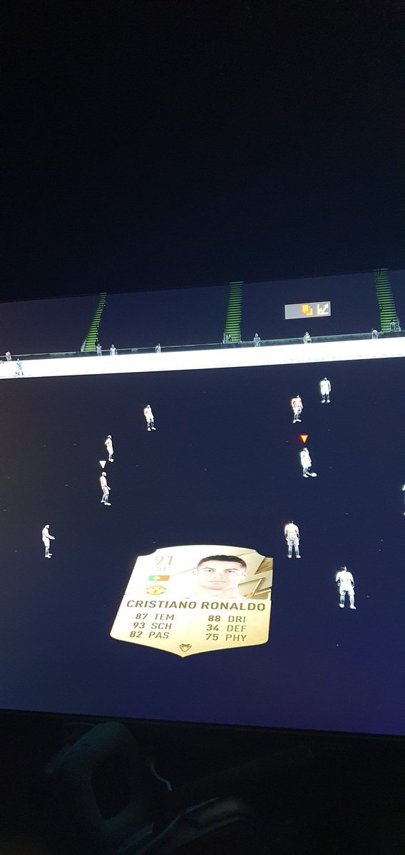 Alpi3012's tweet photo. New Update, New darkmode on Fifa 22 PC 😂 @NepentheZ @EAFussball https://t.co/sMCWPyggNN