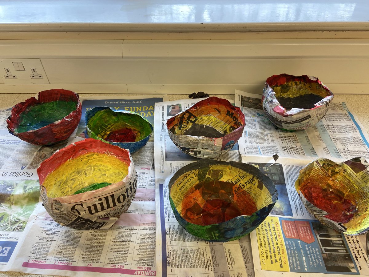 n_setterington's tweet image. From this &amp;gt;&amp;gt;&amp;gt; to this in 24 hours! 😍Structure of the Earth paper mâche models with Year 9! #sciencemodels #proud
