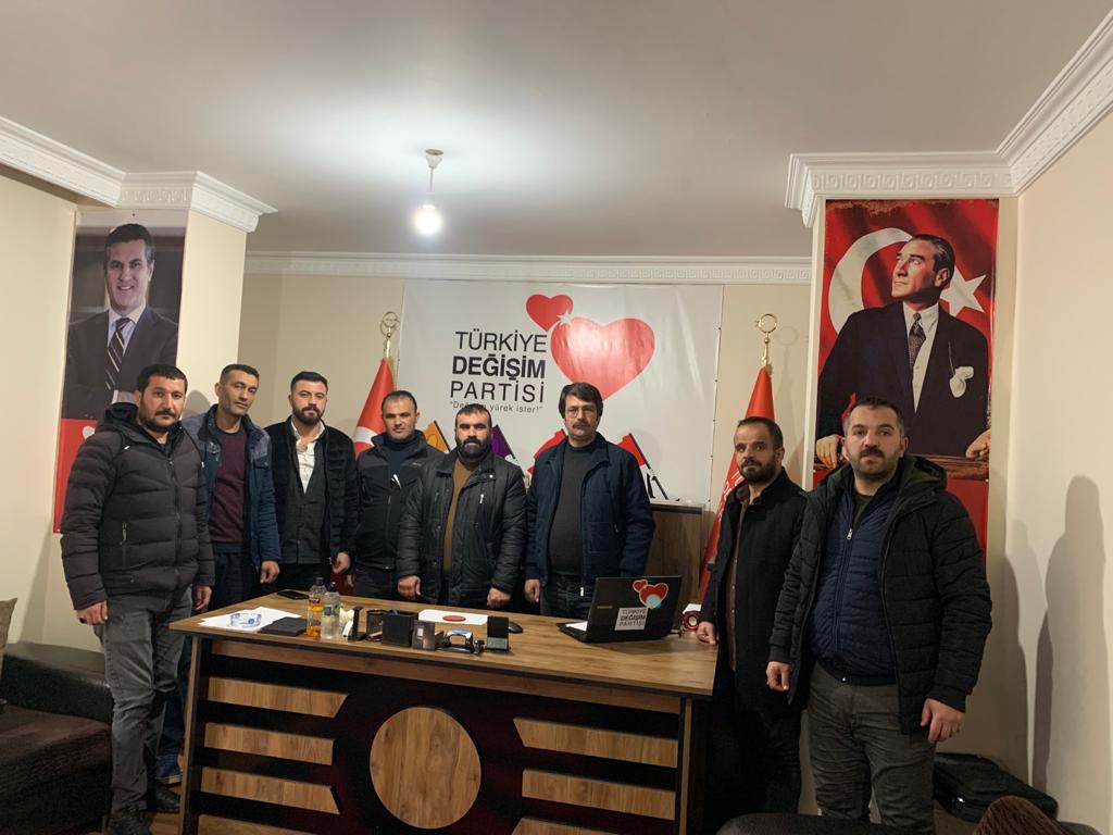 Bugün bizleri ziyarete gelen Bitlis-Tatvan ilçe başkanımız sayın Hediyetullah Aktaş ve beraberindeki heyete teşekkür ederiz
<a href="/VuralBayri/">Vural Bayri</a> <a href="/kenan_Gulgeldi/">Kenan Gülgeldi</a> <a href="/_sonergokce/">Soner Gökçe</a> <a href="/av_elmali/">Av. Ebubekir Elmalı</a> <a href="/songul_izol/">SoNGüL</a> <a href="/abdsezgin24/">Abdülkadir sezgin</a> <a href="/321Guzelhuseyin/">Hüseyin Güzel</a> <a href="/NecmettinIzol/">Necmettin İZOL</a> <a href="/TDP_Adana/">TDP Adana İl Başkanlığı</a>