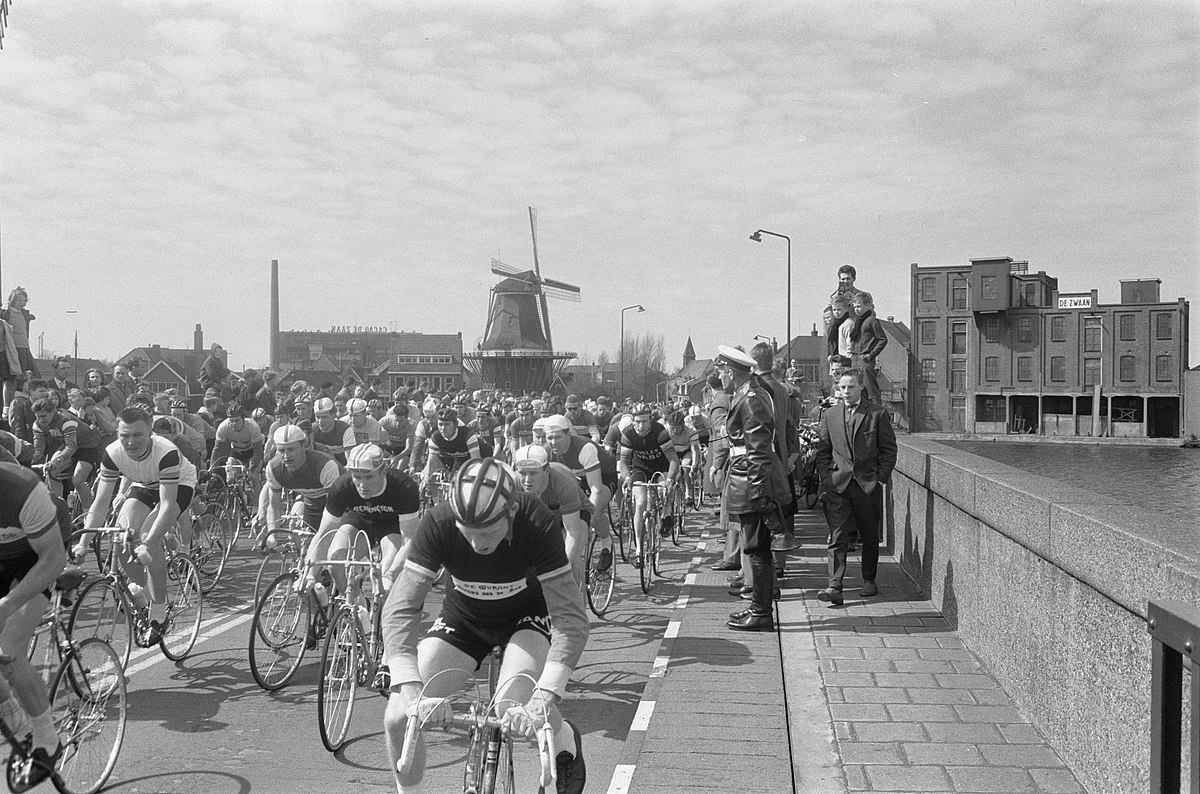 Over 61 dagen is het eindelijk weer koers in Noord-Holland!

... in '61 werd de Beemster kaas Profronde van Noord-Holland gewonnen door Jan Janssen (!), de eerste Nederlandse winnaar van de Tour de France (1968) en winnaar van onder meer Parijs-Roubaix, de Vuelta en het WK!