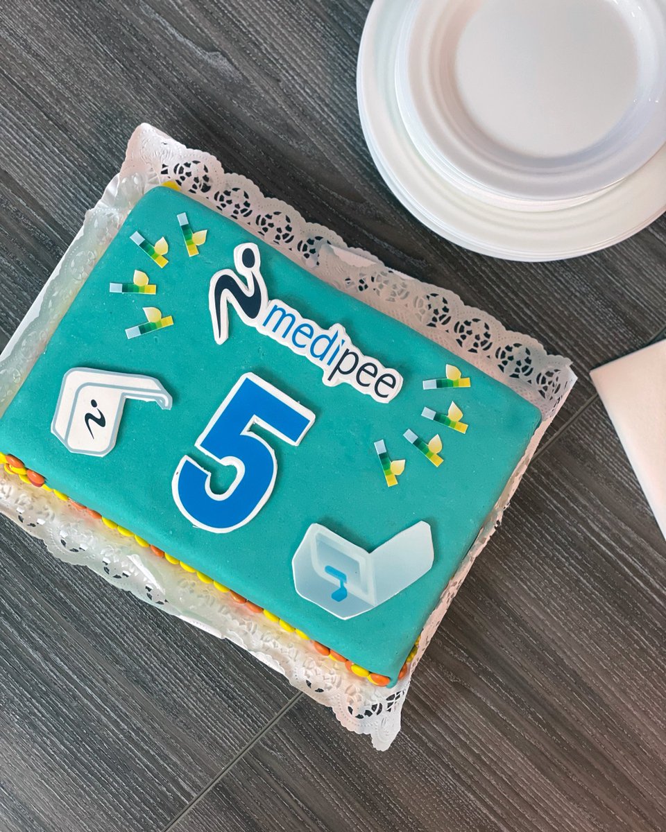 Wir feiern heute fünf Jahre #Medipee. 🥳 Da darf eine großartige #Geburtstagstorte natürlich nicht fehlen! 🍰🎉🎈

#MedTech #Startup #NRW #Medizin #Urinanalyse #Urologie