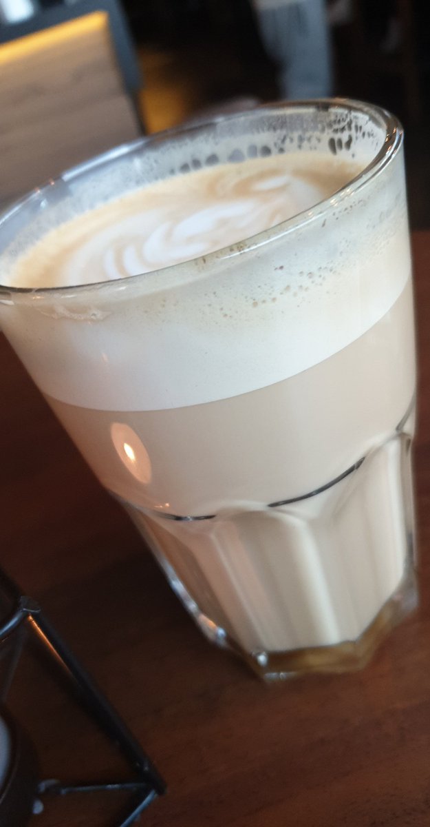 tantaretass's tweet photo. Den daglige nødvendige dose
#kaffiskål #kaffebaren #ulsteinvik #klink https://t.co/zmHl6Htipo