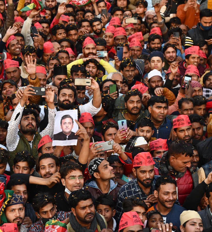 अखिलेश फिर से tweet media