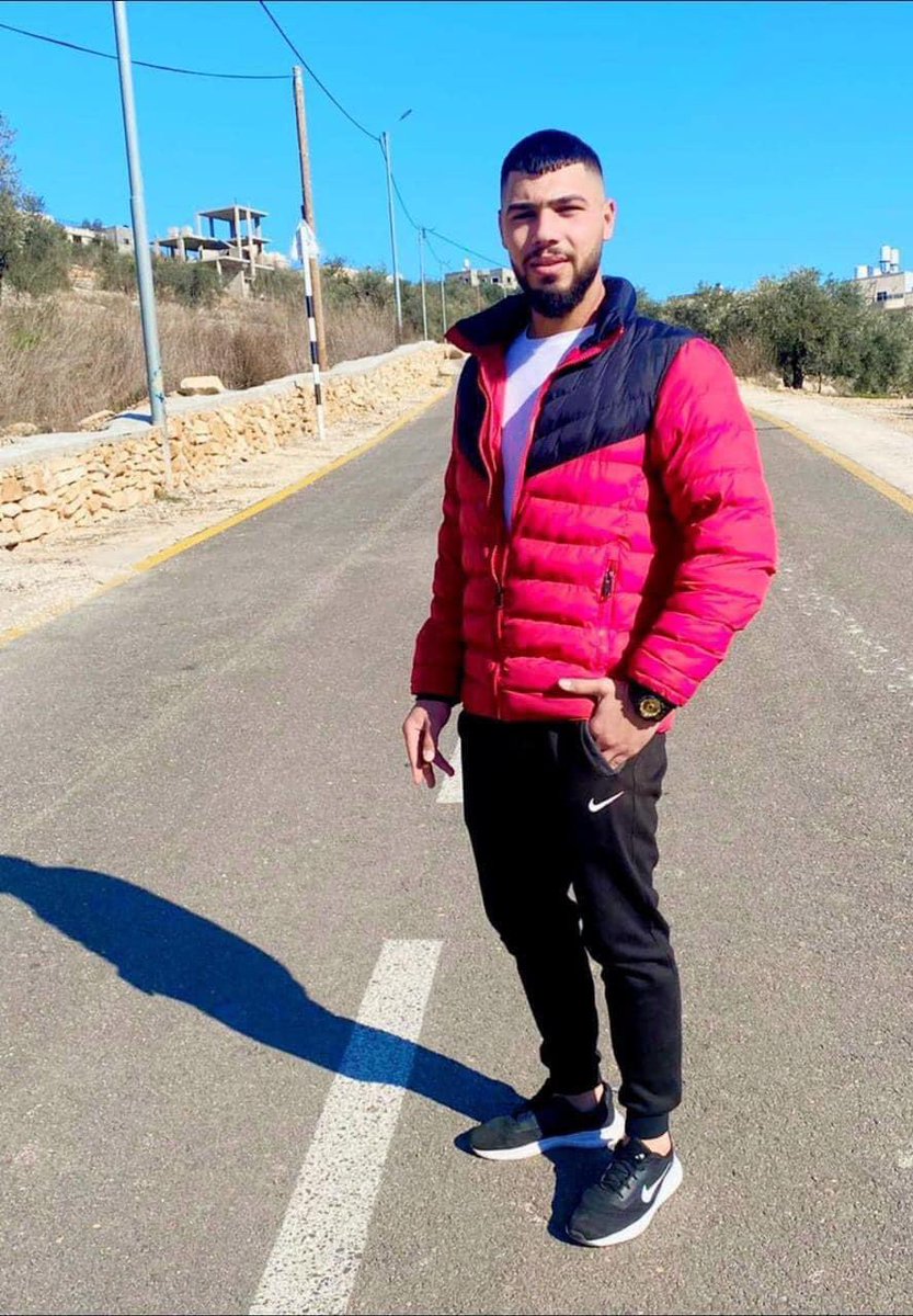 rafatdarawsheh's tweet photo. استشهاد الشاب نهاد أمين البرغوثي من قرية كفر عين، برصاص الاحتلال خلال مواجهات في قرية النبي صالح شمال غرب رام الله https://t.co/CHzEV423Tf