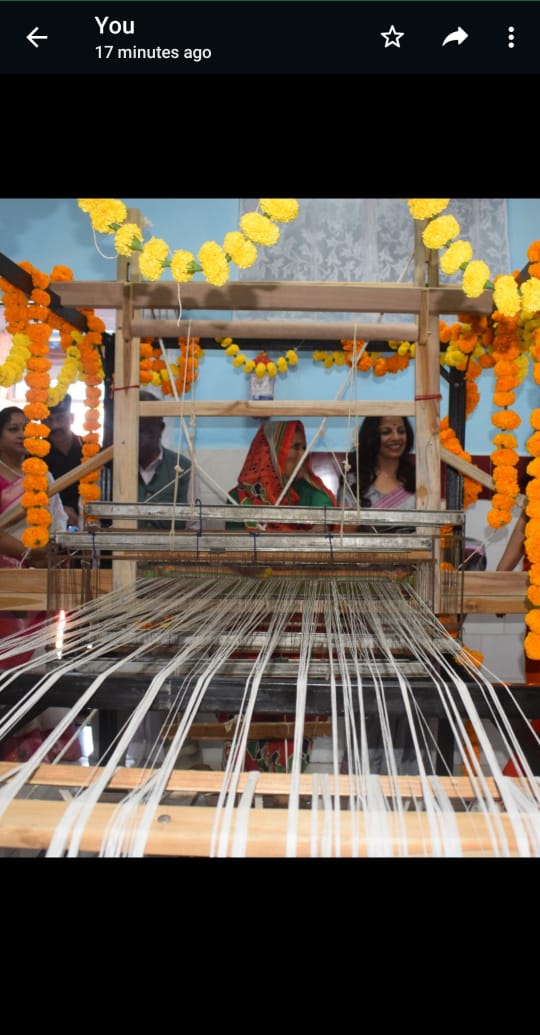 PRODefPune's tweet photo. 'SAMRIDDHI'a women Empowerment project commenced at #GoldenKatarDivision.It includes a Training &amp; Production Centre under #ProjectSamarth of #MinistryofTextiles wherein wives of serving soldiers will undergo two months training on improving their set skills
@TexMinIndia
#weCare https://t.co/dgYwkUxTPh