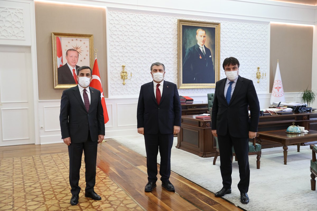 1) Sağlık Bakanı Sayın Dr. Fahrettin Koca’yı ziyaret ederek çalışanlar adına temel taleplerimizi bir kez daha ilettik. Başta hekimlerimiz olmak üzere tüm sağlık çalışanlarının ücretlerin arttırılması ile ilgili düzenlemenin bir an önce görüşülerek TBMM’de yasalaşmasını istedik.