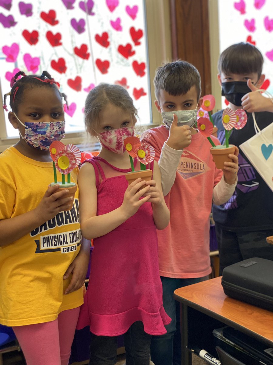 MrsGaughan103's tweet photo. ❤️ Day in 103. Thanks to all the parents who donated and made this party possible! @SauganashCPS https://t.co/HQYtVcgkrc