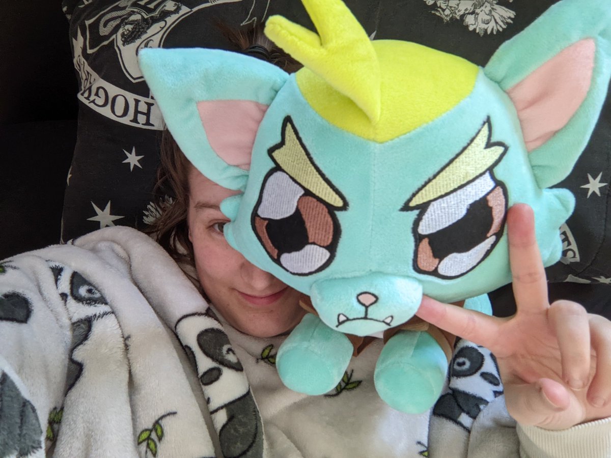 ToniRoss7's tweet photo. Having a sick day today and my new best buddie just arrived 😍 He a big angy boi 😅
Thank you @DrawfeeShow and @DFTBArecords for being the best 💕 https://t.co/94YEHls8hQ