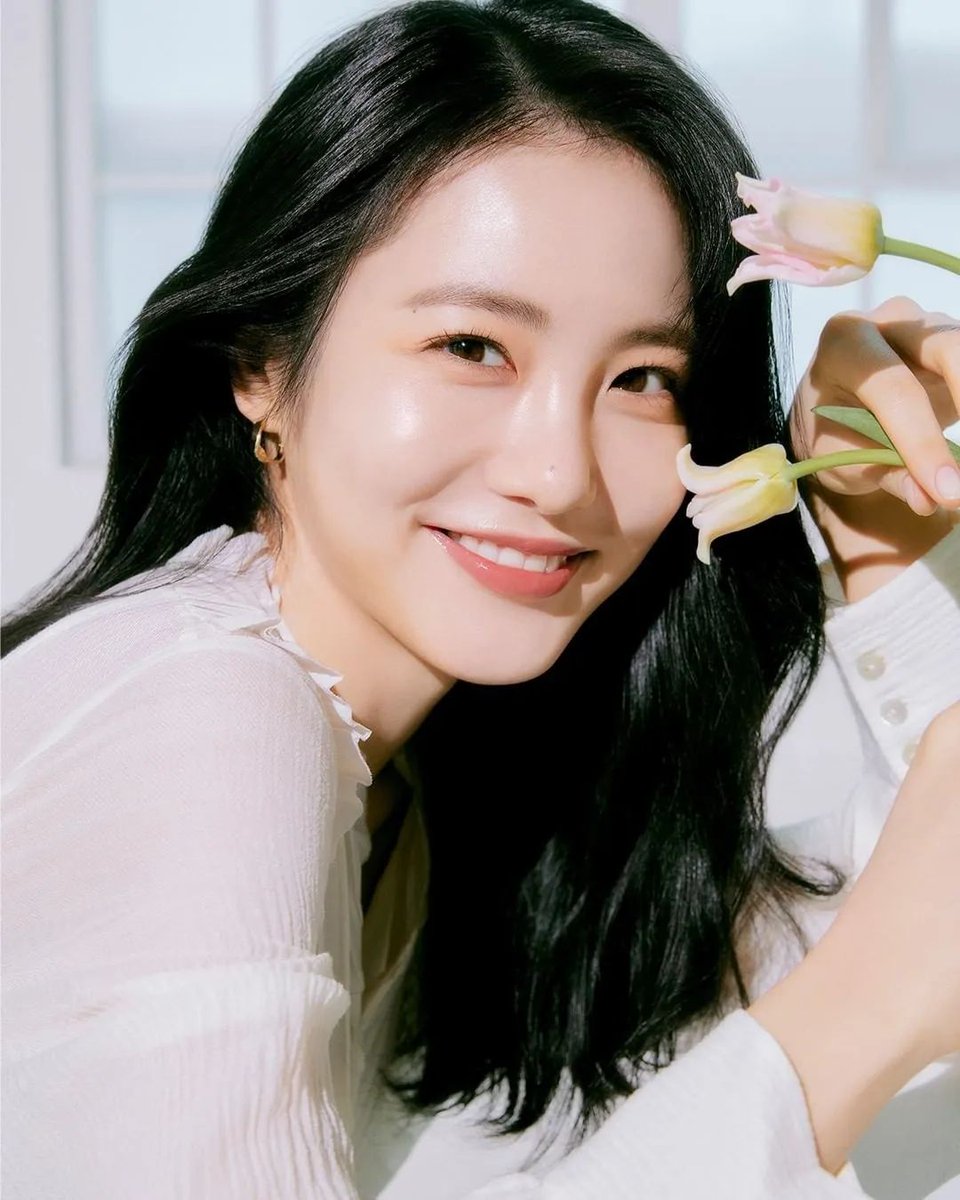 thejypnews's tweet photo. ๐ฐ NEWS | 021522
Laura Mercier X Shin Ye-eun for Singles Korea Magazine - March Issue.
๐ https://t.co/ly1BB0v0Xg
#JYPActor #NPIO #ShinYeeun #์ ์์ https://t.co/r6jxGNvQlx
