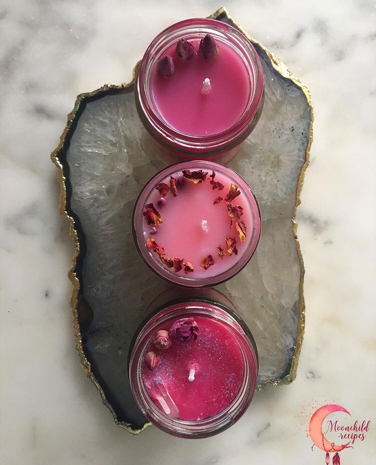 Hand poured vegan candles 
#vegan #vegancandles #handpoured #etsy #etsyshop #etsyfinds #etsygifts #etsyhandmade