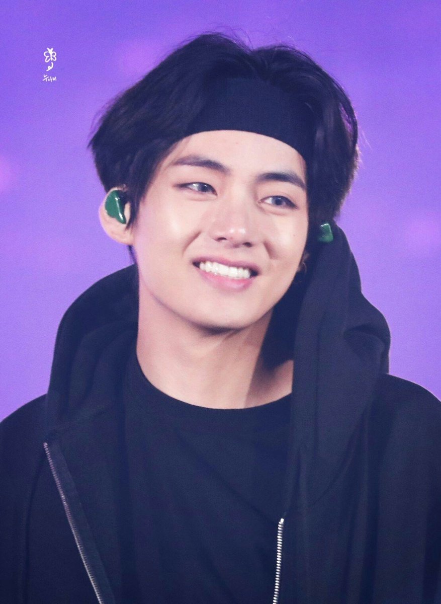 shahana_btsarmy's tweet photo. #_BTS
#_V
Get well soon Tae. Our prayers are always with you. We wanna see this smile again on your face. Come back as much more stronger and healthier than before . Luv you and miss you🥰 https://t.co/MnaA6DMmW4