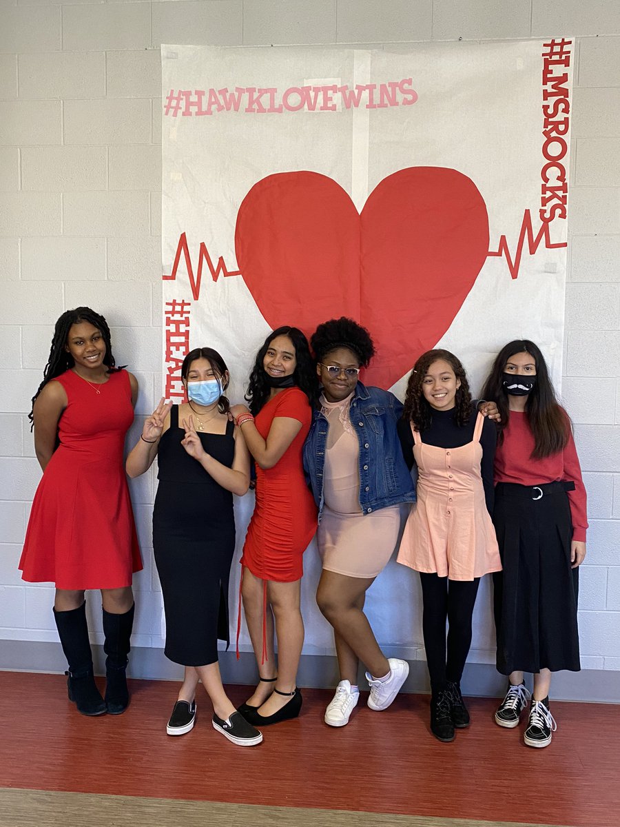 BandLavergne's tweet photo. Valentine’s Day dress up! #bandrules https://t.co/ntcWtinvxa