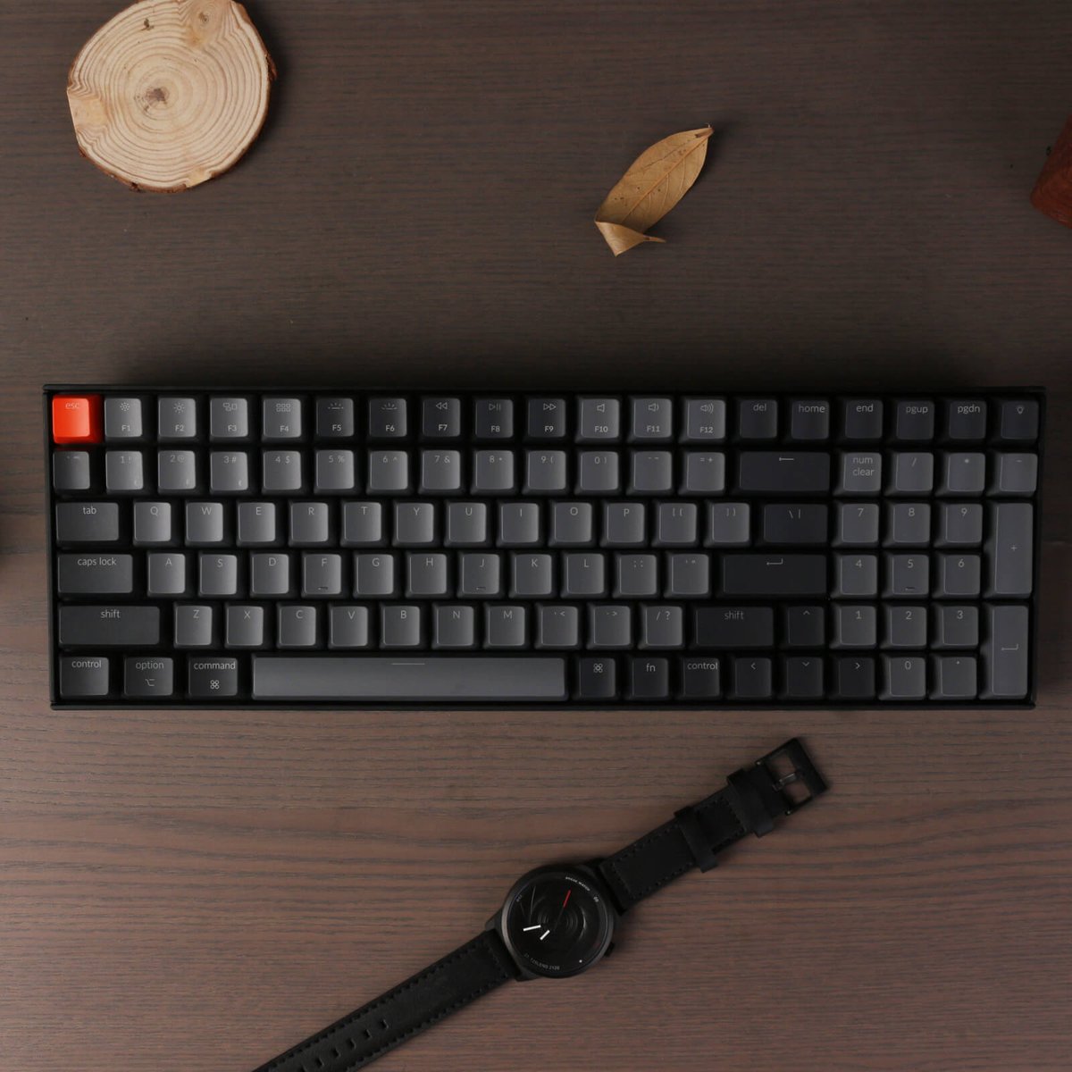 Joxmar's tweet photo. @ece_minaa If you're interested in mechanical keyboards you might want to check keychron, I have this model and it is really awesome you can choose which switch you want if noise is your concern. It lights up and have a bunch a cool light modes. https://t.co/xbHYEhiF7S