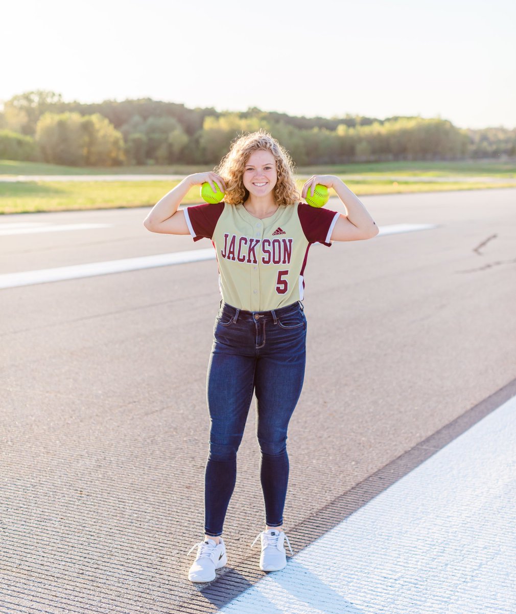 JCJets_Softball's tweet photo. Sending a HAPPY BIRTHDAY shoutout to @kateleach24 ‼️🥳🎉 https://t.co/mxwKeMwOYD