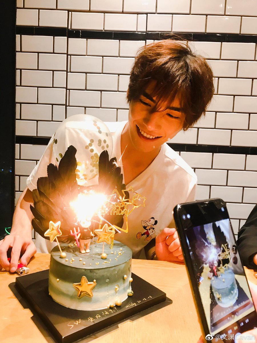 _520x_'s tweet photo. 救命……太カッコイイ了( т৹т )❤️

#文渊 #WenYuan #Cavan #CavanWen https://t.co/nrP7M1ERs7