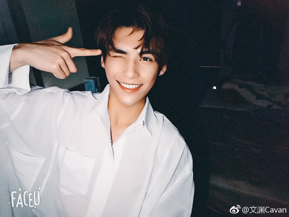 _520x_'s tweet photo. 救命……太カッコイイ了( т৹т )❤️

#文渊 #WenYuan #Cavan #CavanWen https://t.co/nrP7M1ERs7