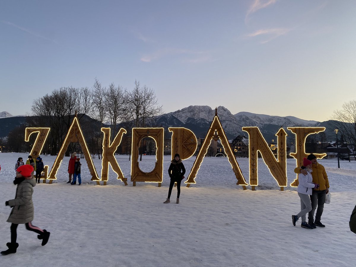 wander_into's tweet photo. One of my favourite places in Poland - Zakopane. Brilliant for hiking Spring-Autumn and great for skiers and non-skiers alike in Winter https://t.co/vaTCoWds0M