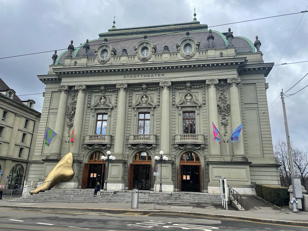 Roland_Auzet's tweet photo. #Tournée2122 // Nouvelle date pour "Nous, l'Europe, Banquet des peuples" : l'équipe se prépare à Berne en Suisse, en vue de la représentation de demain ! 📅  mercredi 16 février, 19h30📍 Bühnen Bern
> Infos : https://t.co/lyRmnR4nJk https://t.co/bDiJ0b5DJg