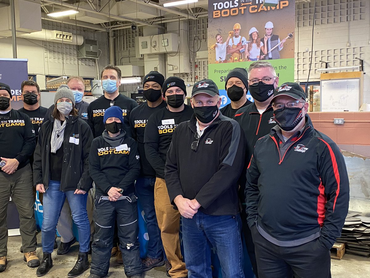 katvoneuw's tweet photo. So excited @StMikesCSS  @HPCDSB for our FREE automotive ‘Bootcamp’ event today from @supportONyouth that helps students bridge the gap between the skills they have and what employers are seeking. PLUS free tools to boot!  #SHSM #OYAP @diggerflan 🔧🧰 https://t.co/6dFuO9k1rY