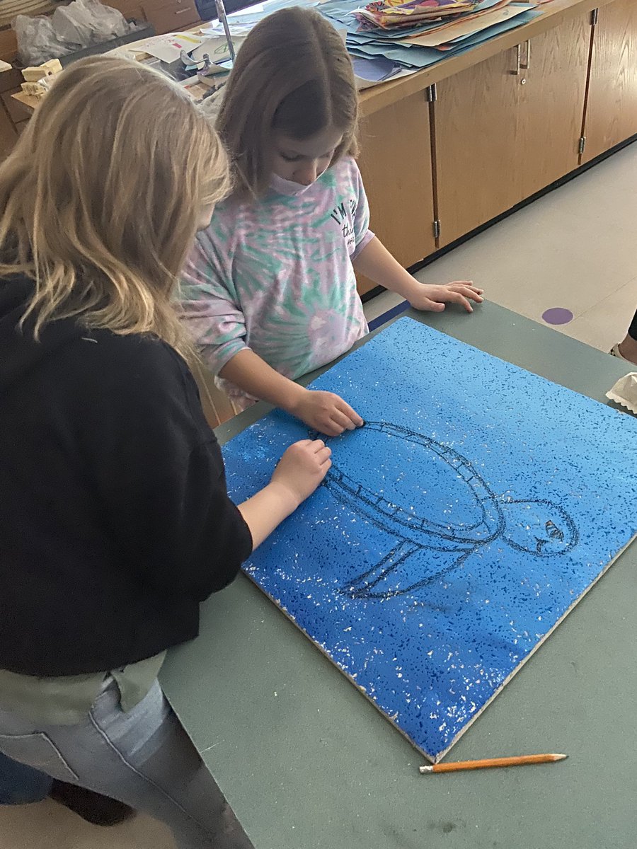 trinityareaarts's tweet photo. I enjoy teaching all levels of elementary art but fifth grade is probably my favorite. Ceiling tile project, week two. #trinityarts #elementaryart #ceilingtiles https://t.co/locipQ9Ru2