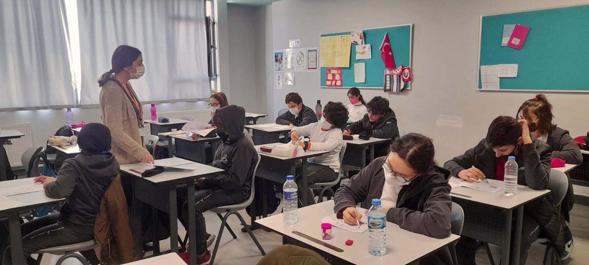2021-2022 Ulusal Kanguru Matematik Yarışması’nda Osmangazi ilçesi sınav merkezi olan okulumuzda yarışmaya katılacak öğrencilerimizin hazırlık çalışmaları başladı. ++